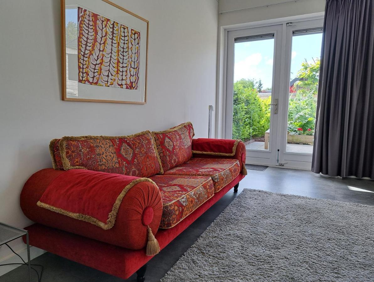 Luxe Ruime Studio Op Unieke, Rustige Locatie Доккум Экстерьер фото
