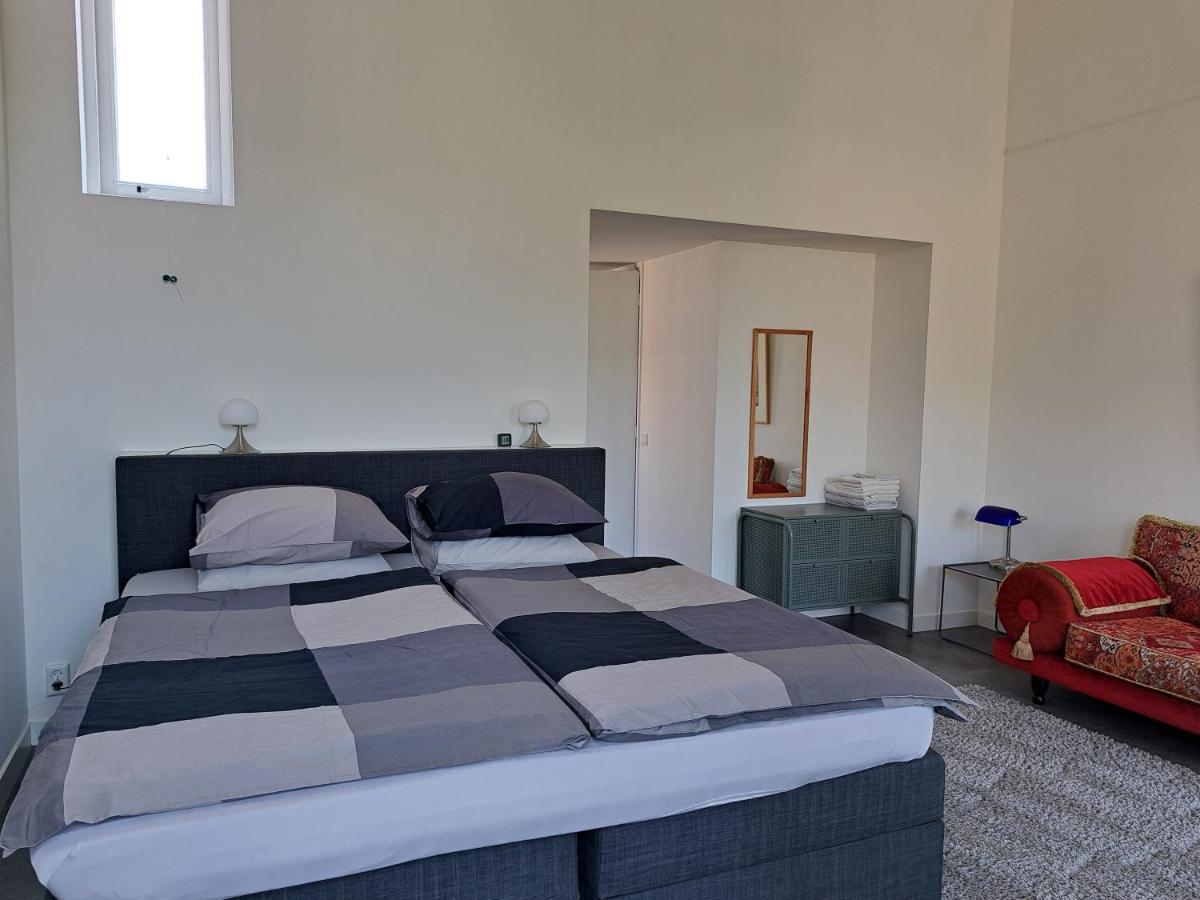 Luxe Ruime Studio Op Unieke, Rustige Locatie Доккум Экстерьер фото